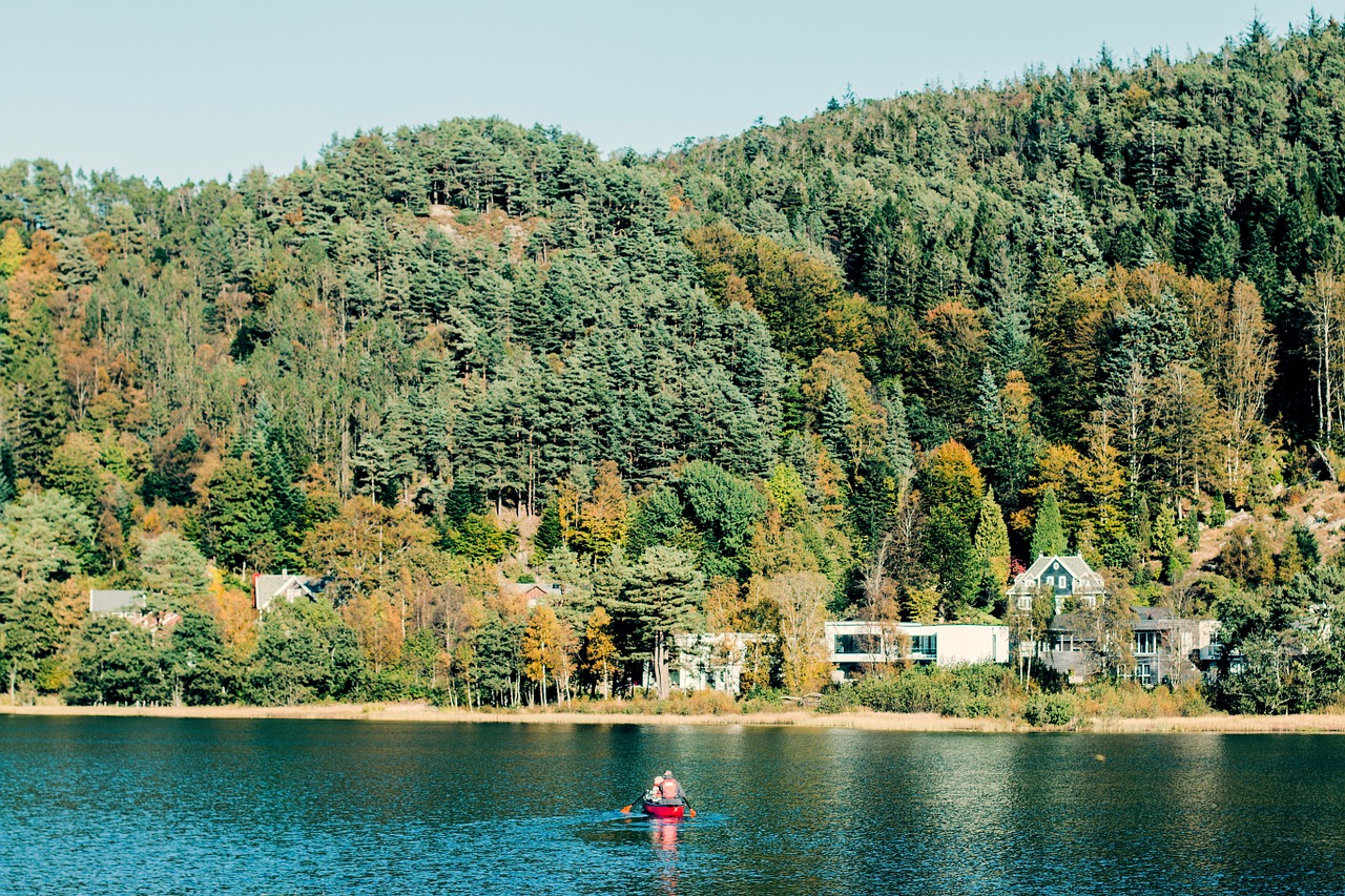 lake boat fall free photo