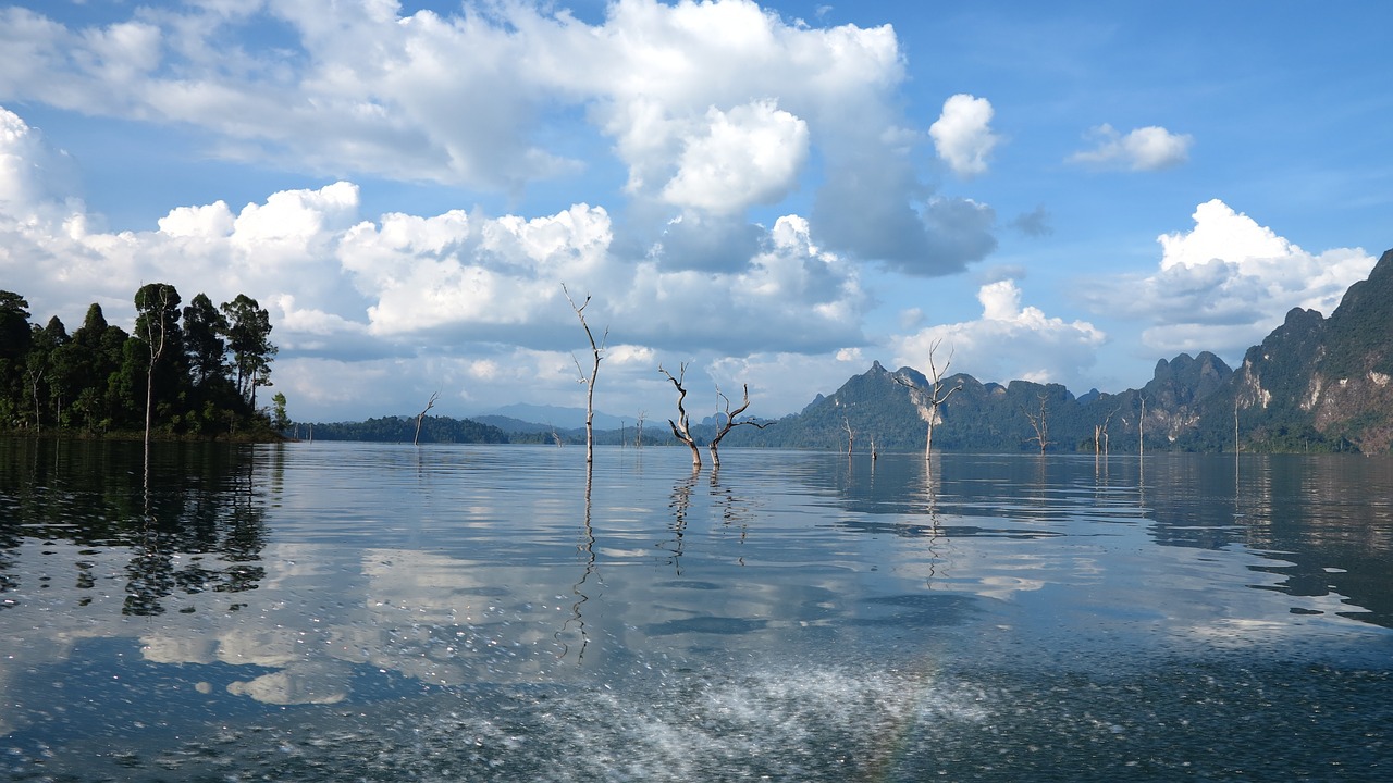 lake landscape blue free photo