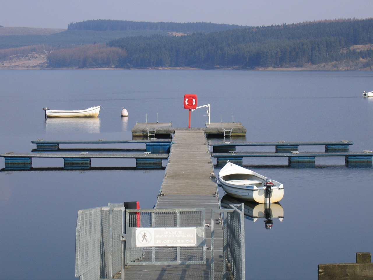 lake jetty kielder free photo