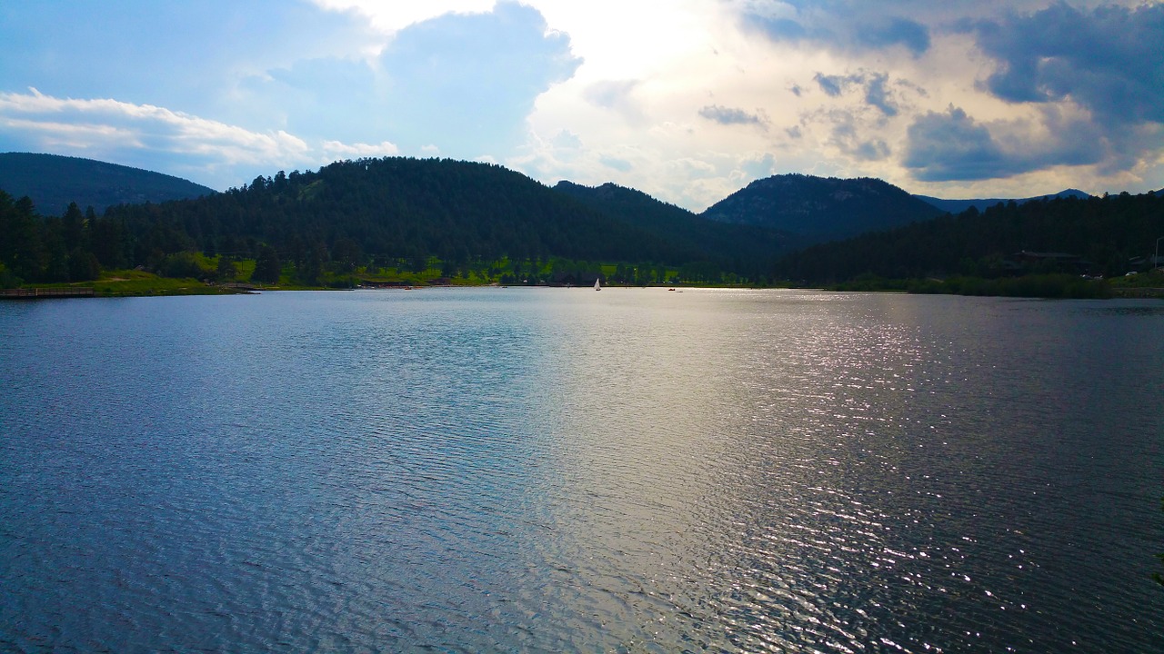 lake sail boat sun free photo