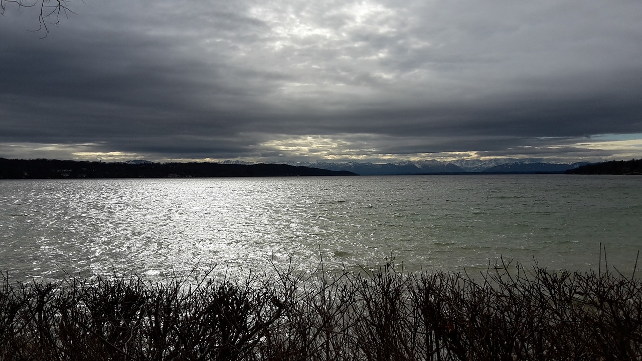 lake clouds mountains free photo