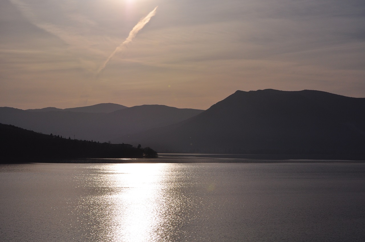 lake kastoria sunset free photo