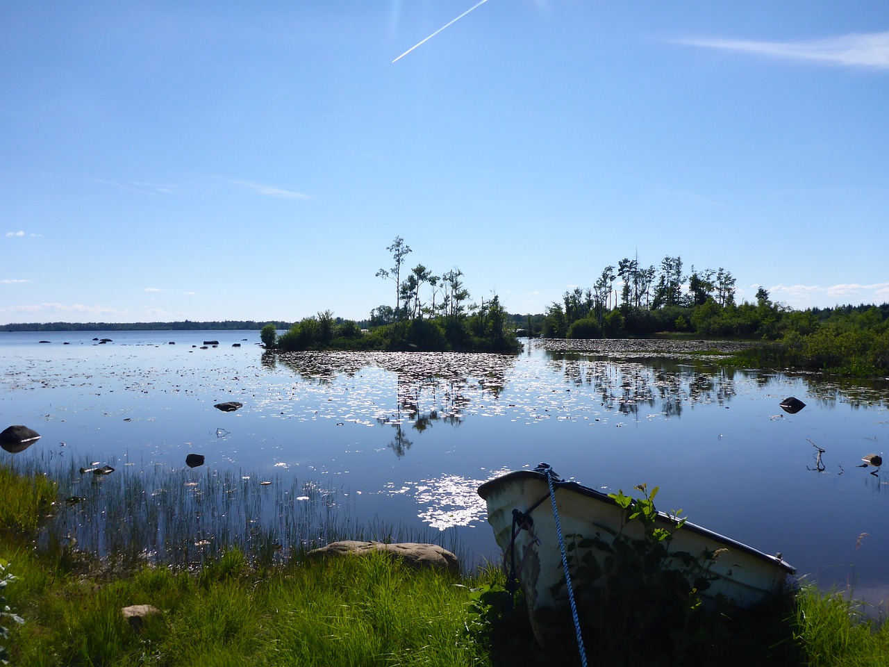 lake boat sweden free photo