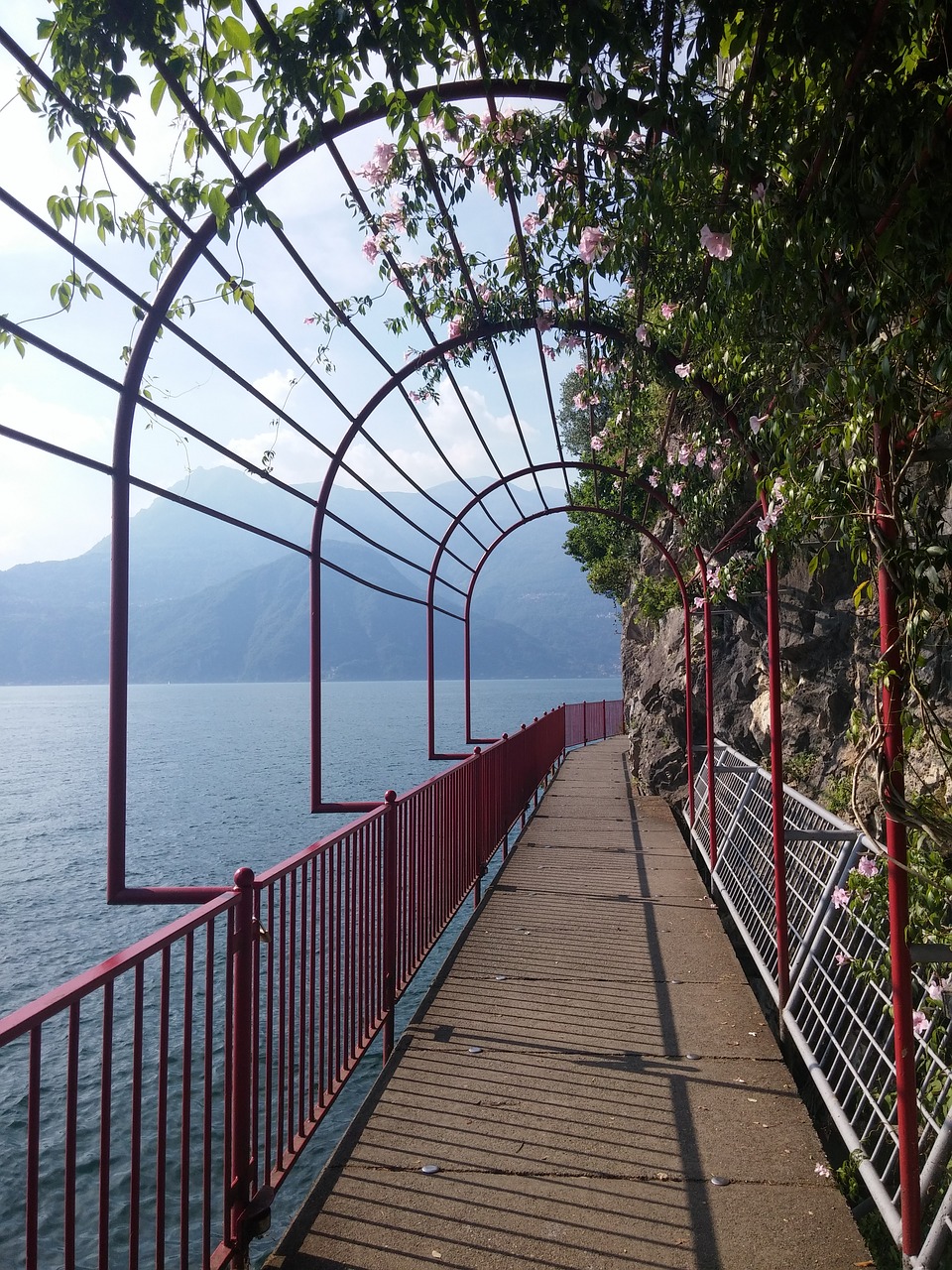 lake como italy free photo