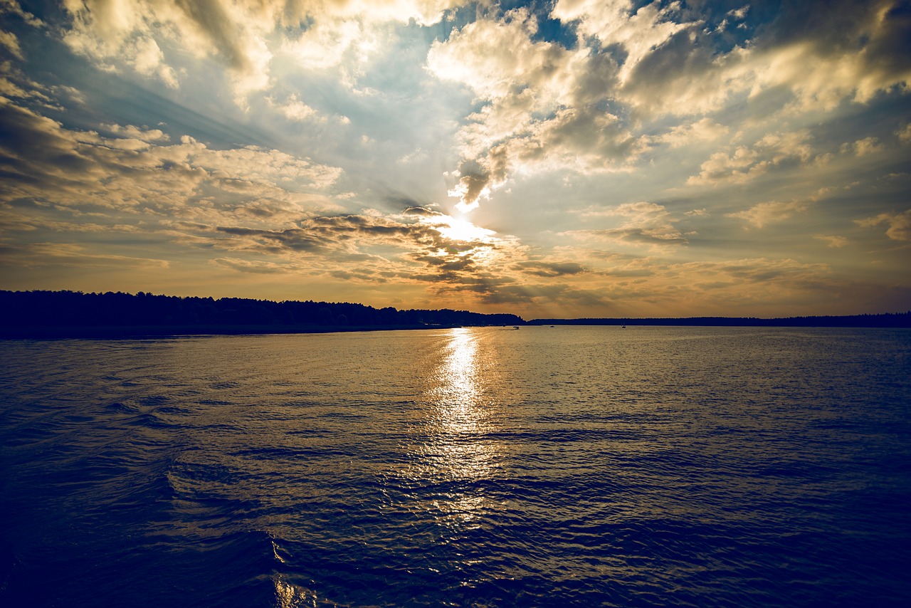 lake sky reflection free photo