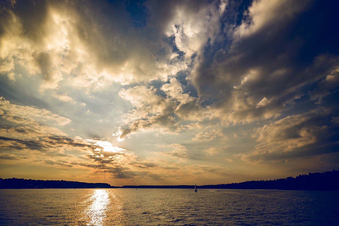 lake sky reflection free photo