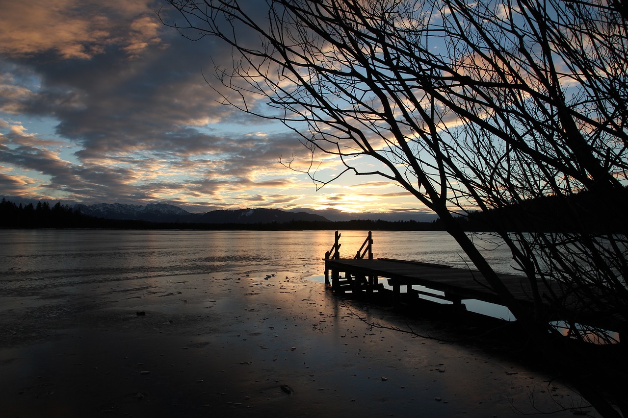 lake web jetty free photo