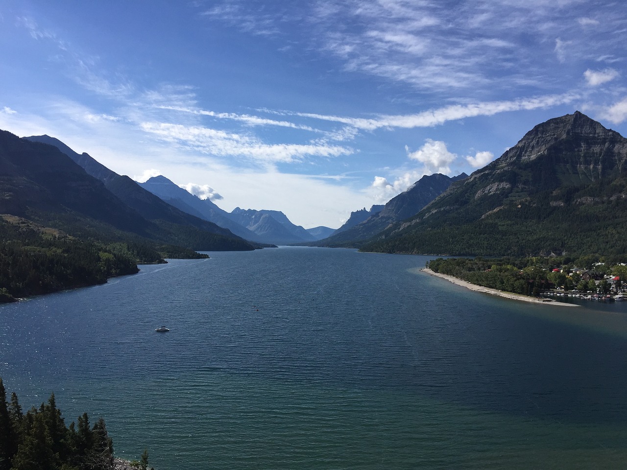 lake mountains canada free photo