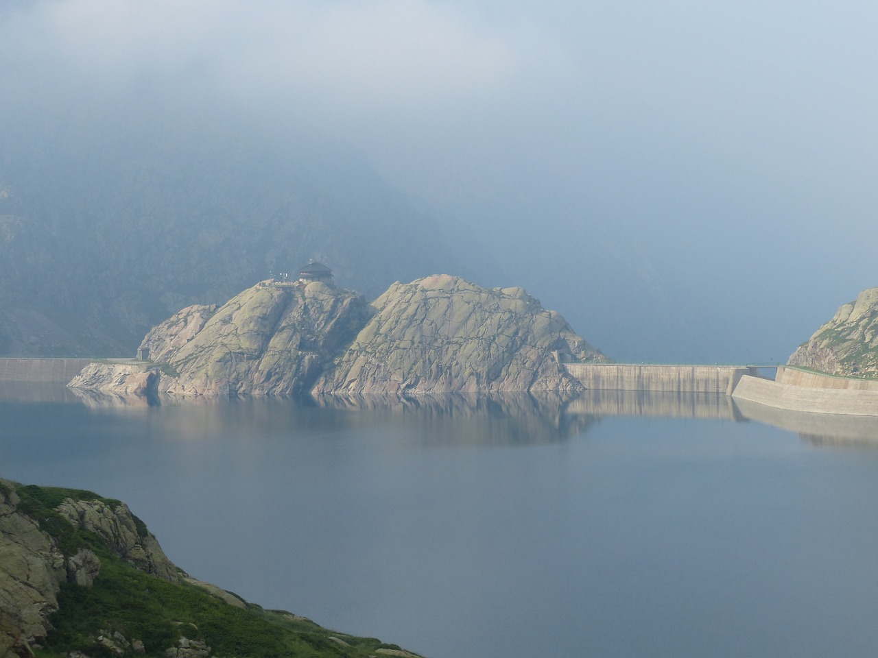 lake reservoir mountains free photo