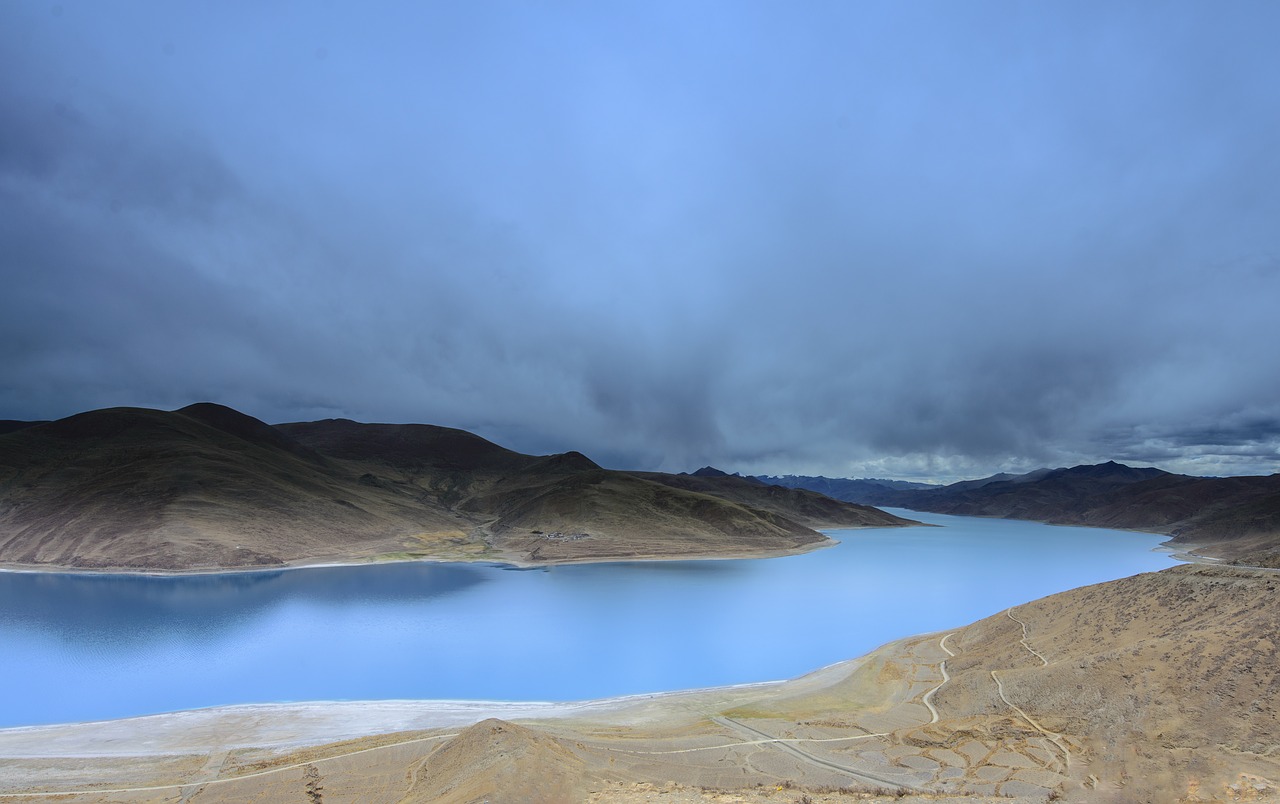 lake landscape mountain range free photo