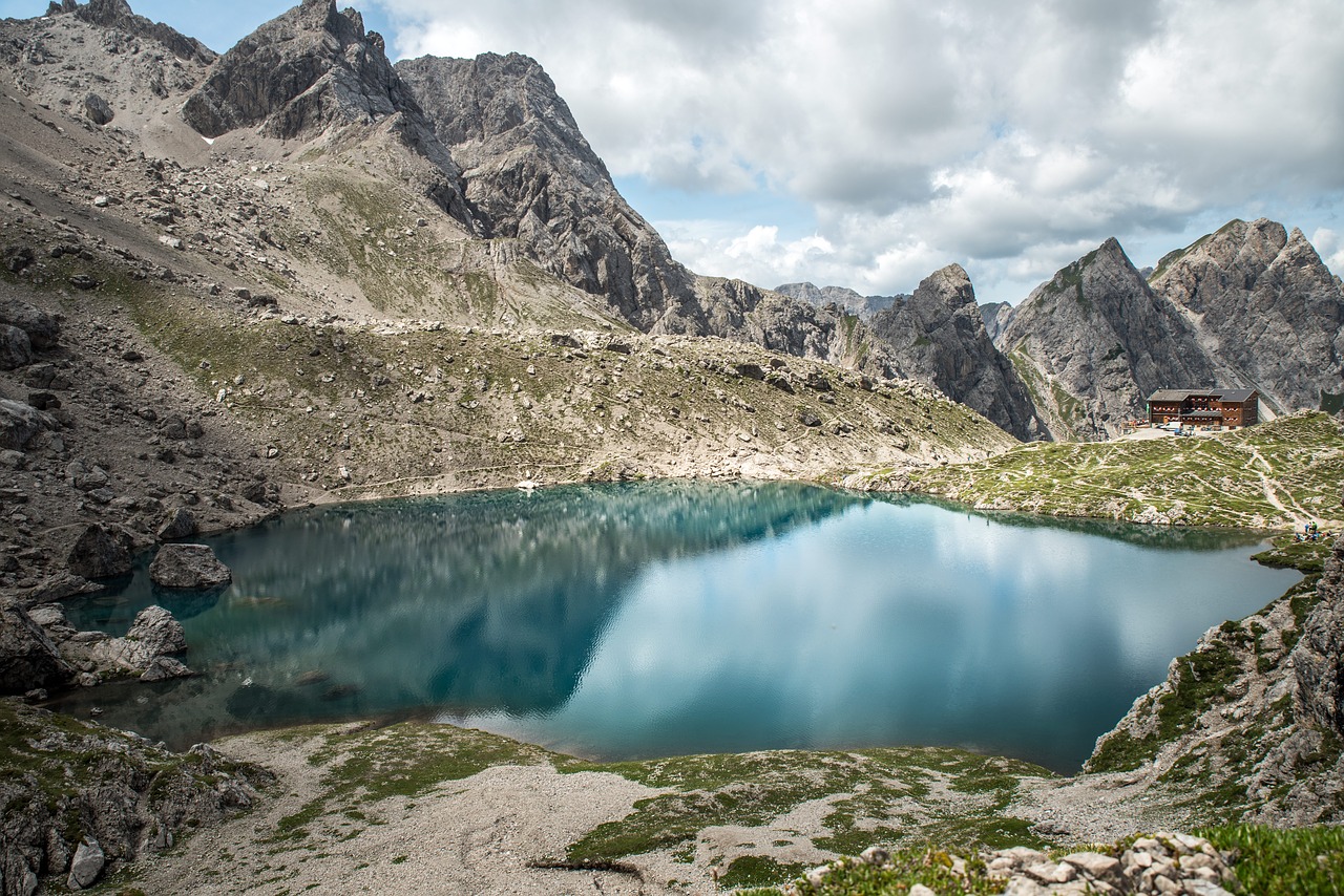 lake landscape mountain free photo