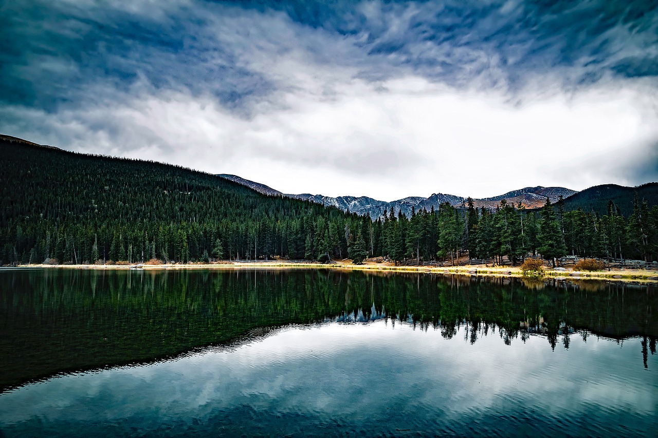 lake water reflections free photo