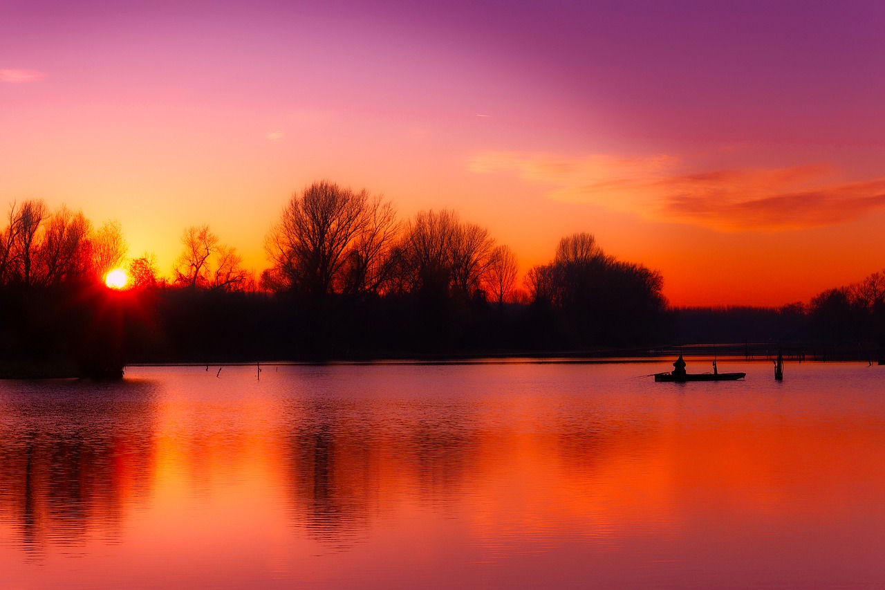 lake water reflections free photo