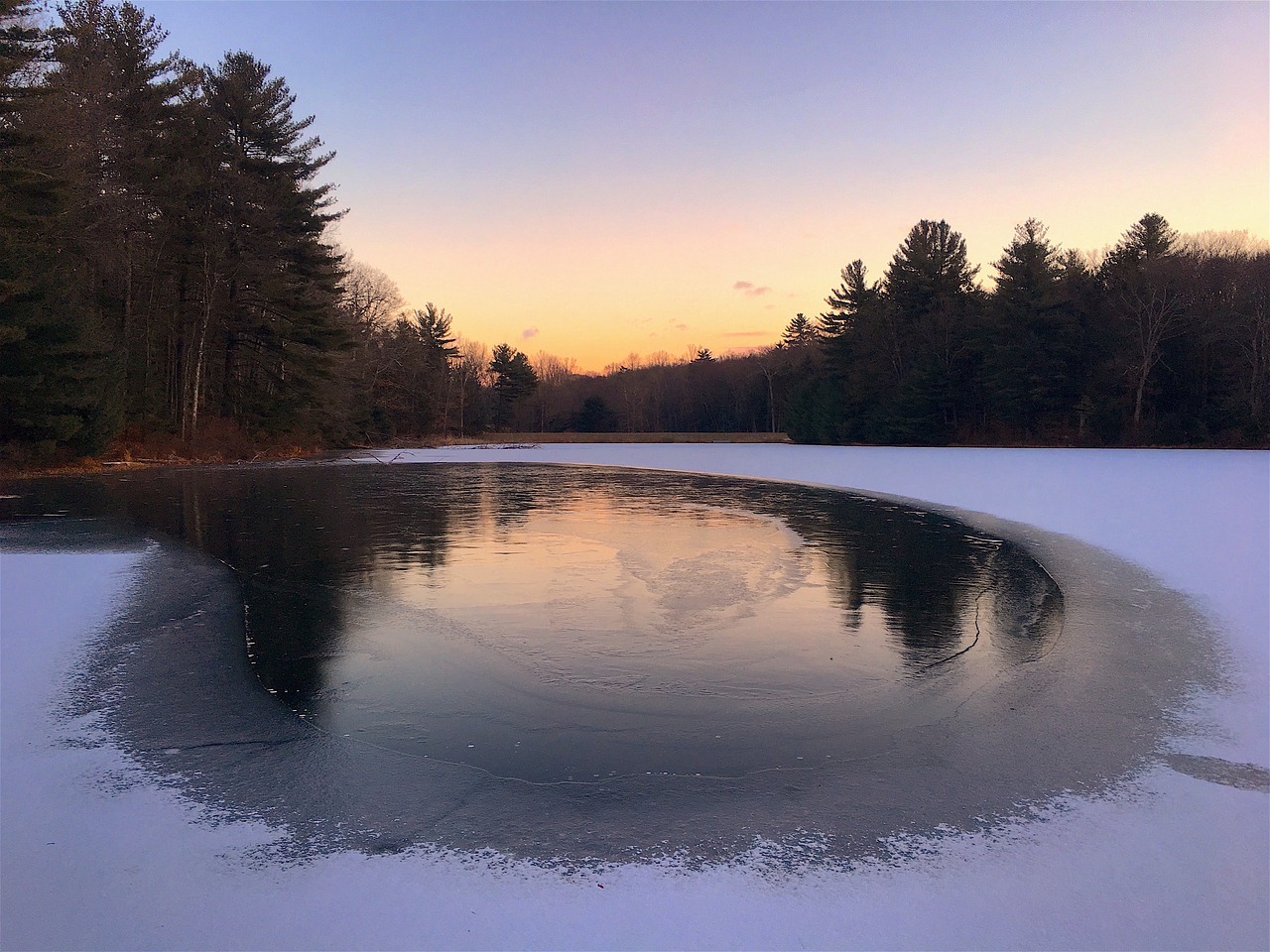 lake frozen ice free photo