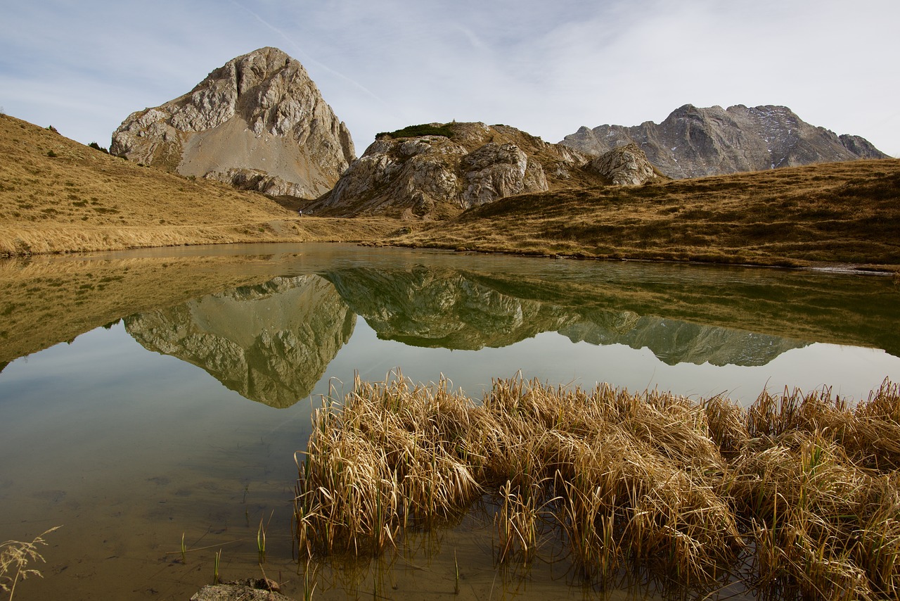 lake mountain reflections free photo