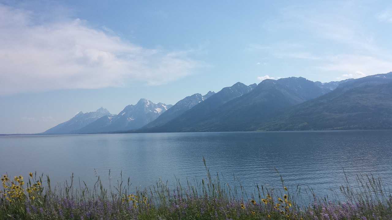 lake nature mountains free photo