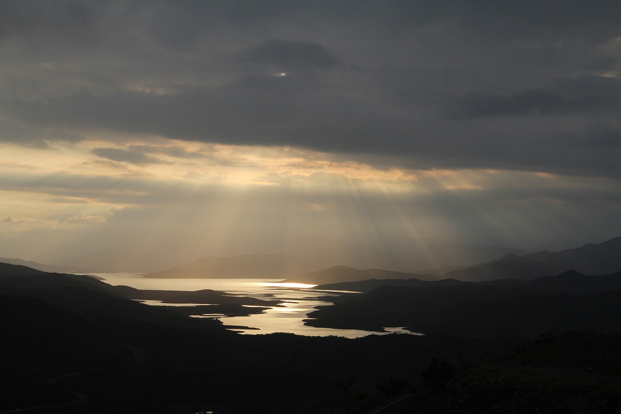 lake yate storm free photo