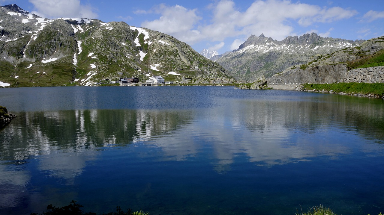 lake mountains water free photo