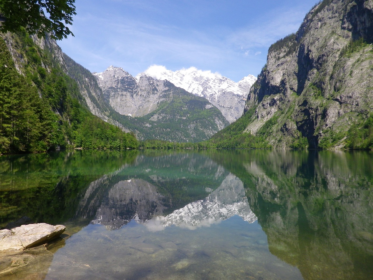 lake mountains mirroring free photo