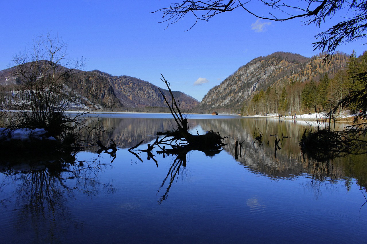 lake mountains water free photo