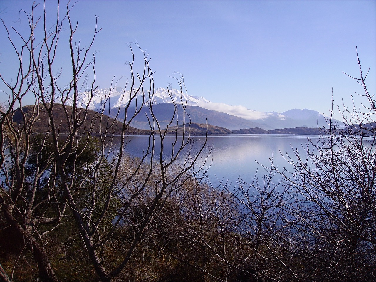 lake mountains calm free photo