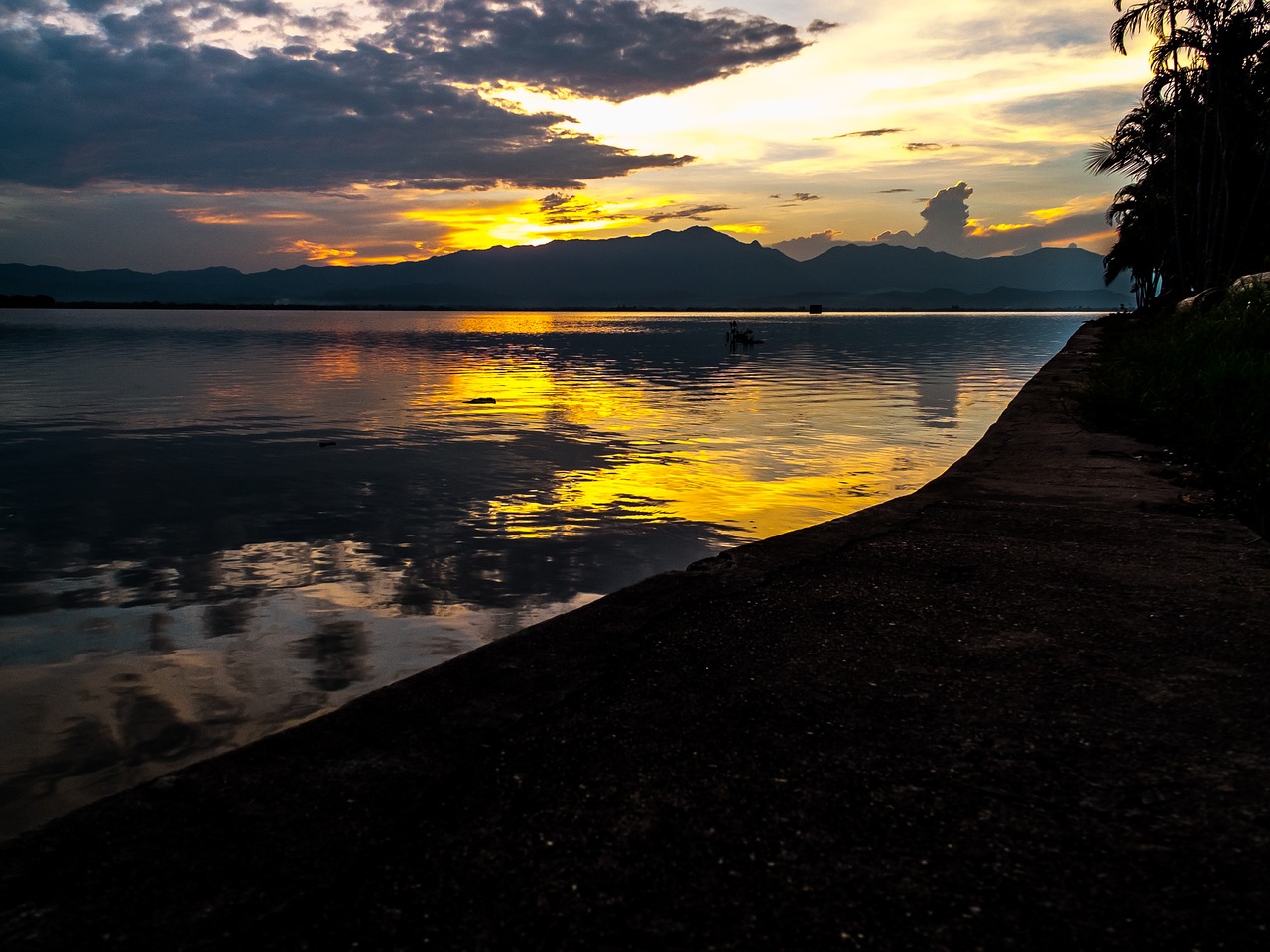lake seascape sunset free photo