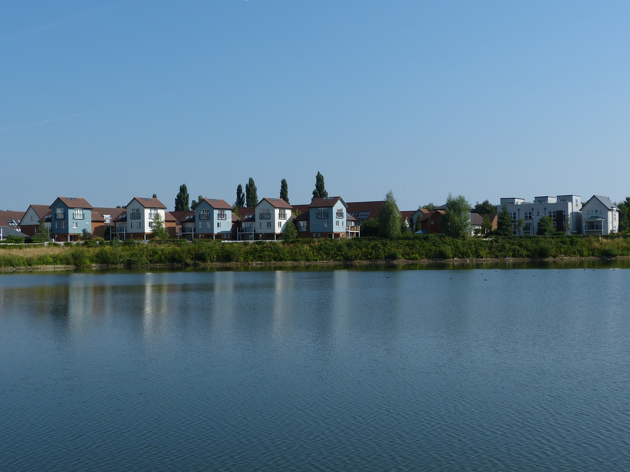 lake waterfront houses free photo