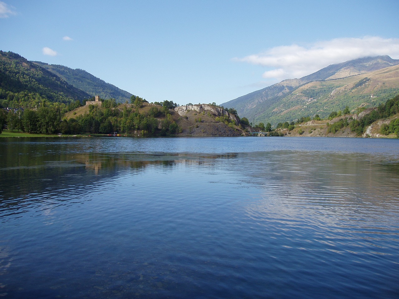 lake pond french pyrenees free photo