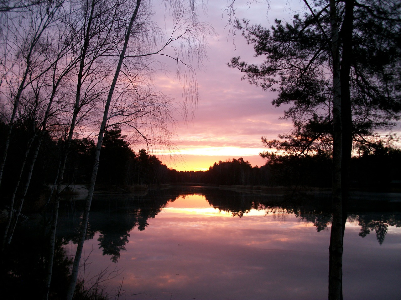 lake mirror waters free photo