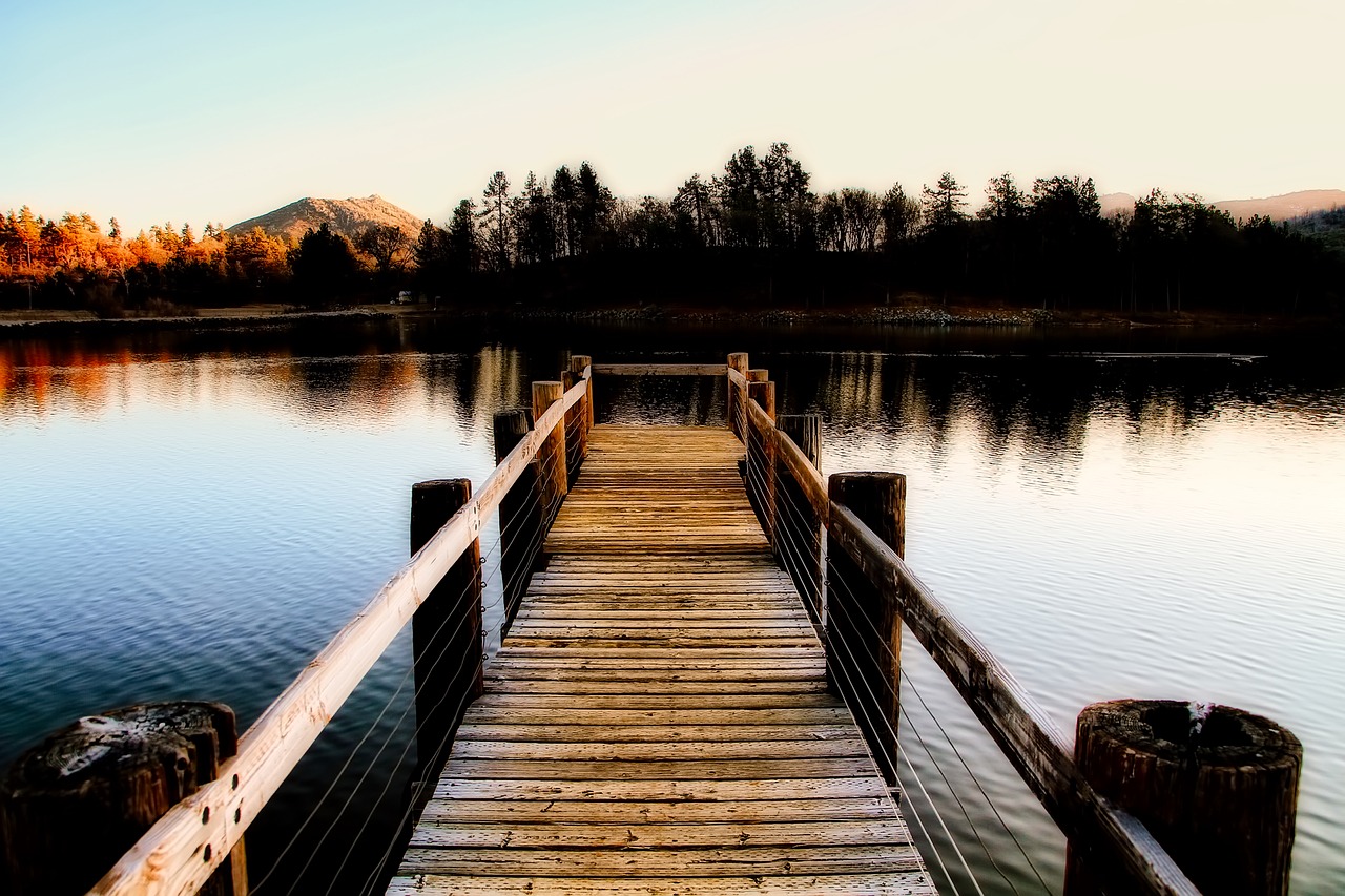 lake water reflections free photo