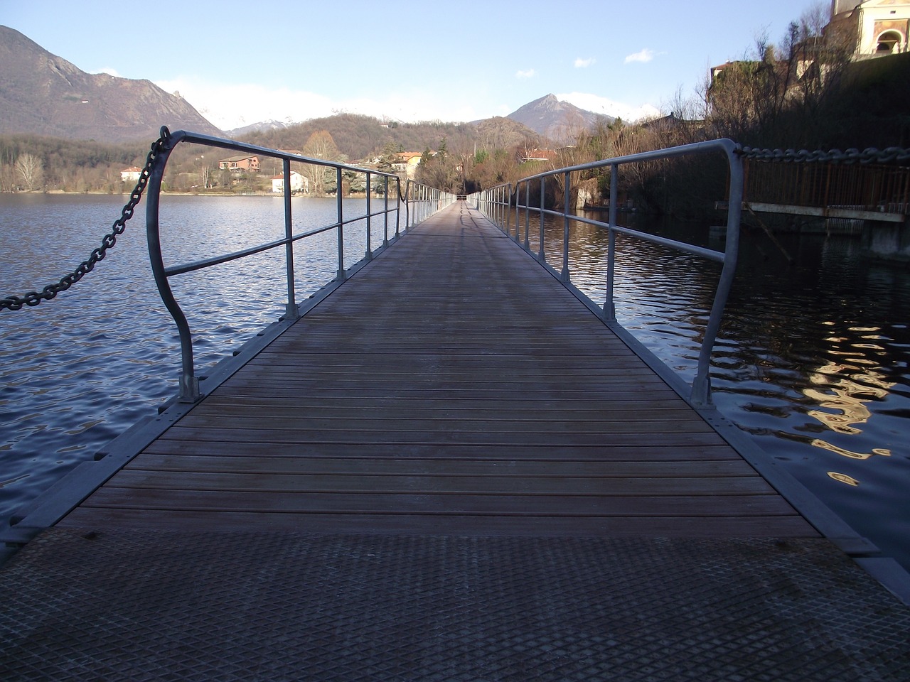 lake avigliana piemonte free photo