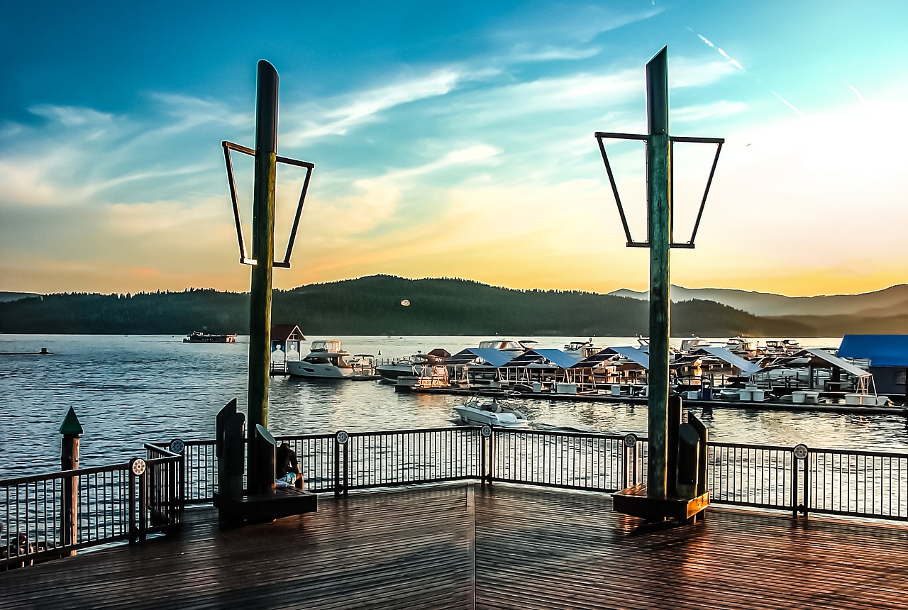 lake boat dock free photo