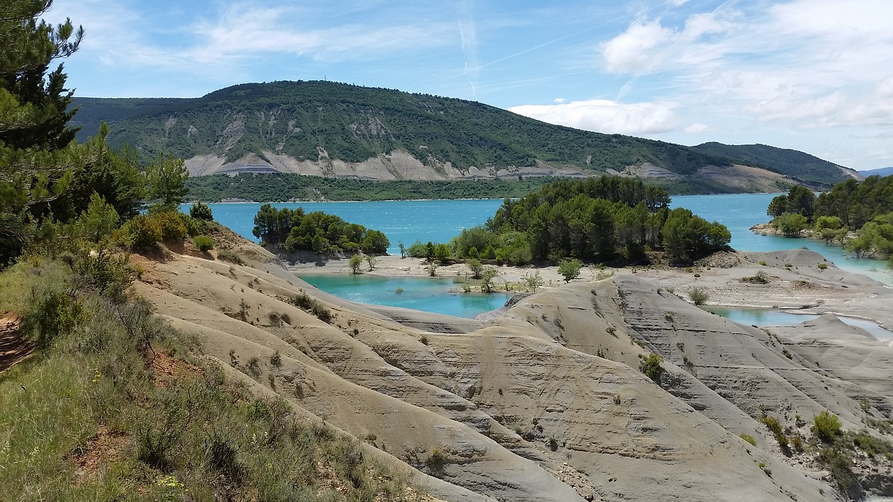 lake pyrenees turquoise free photo