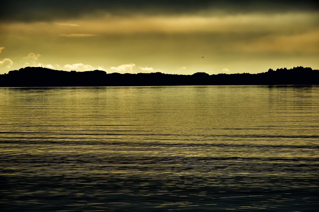 lake sunset twilight free photo