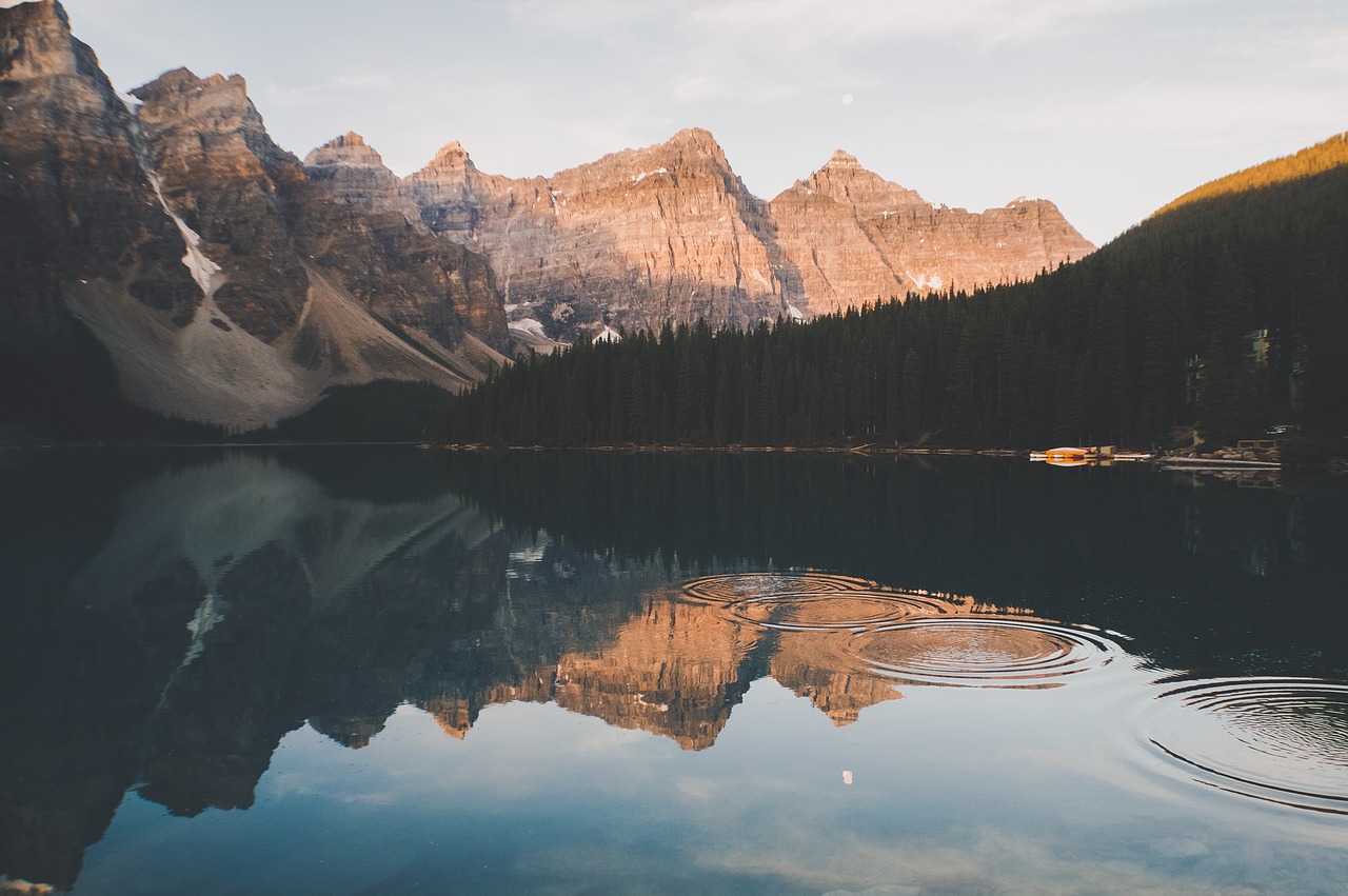 lake water reflection free photo