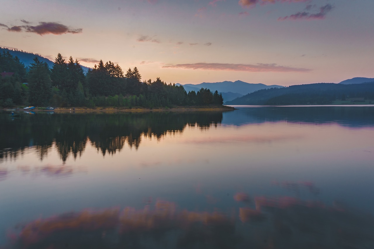 lake water reflection free photo