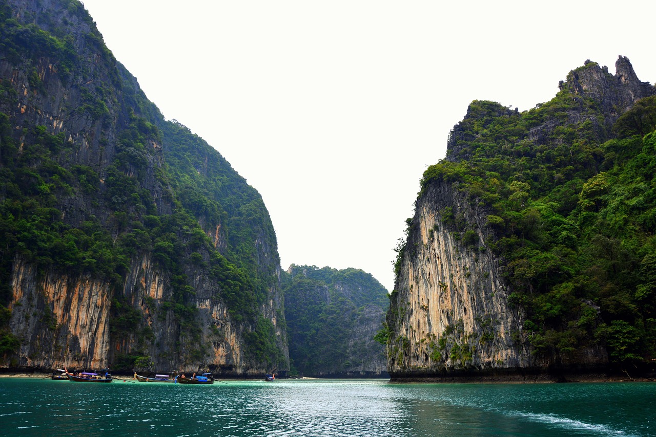 lake water boat free photo