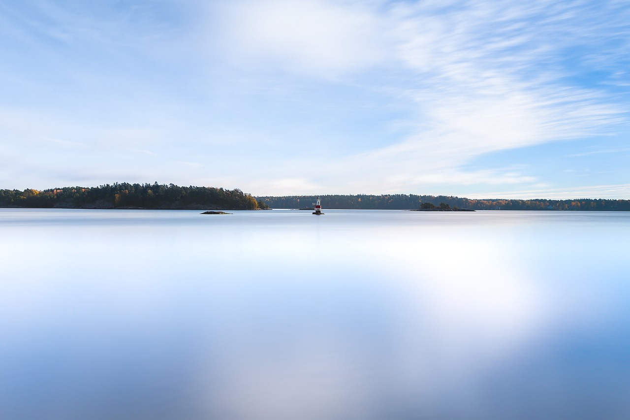 lake water lighthouse free photo