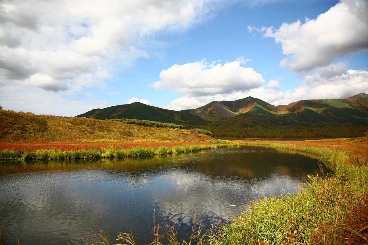 lake mountains tundra free photo