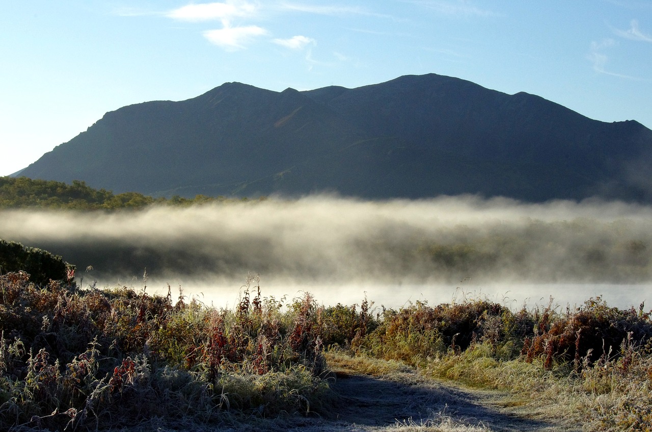 lake mountains morning free photo