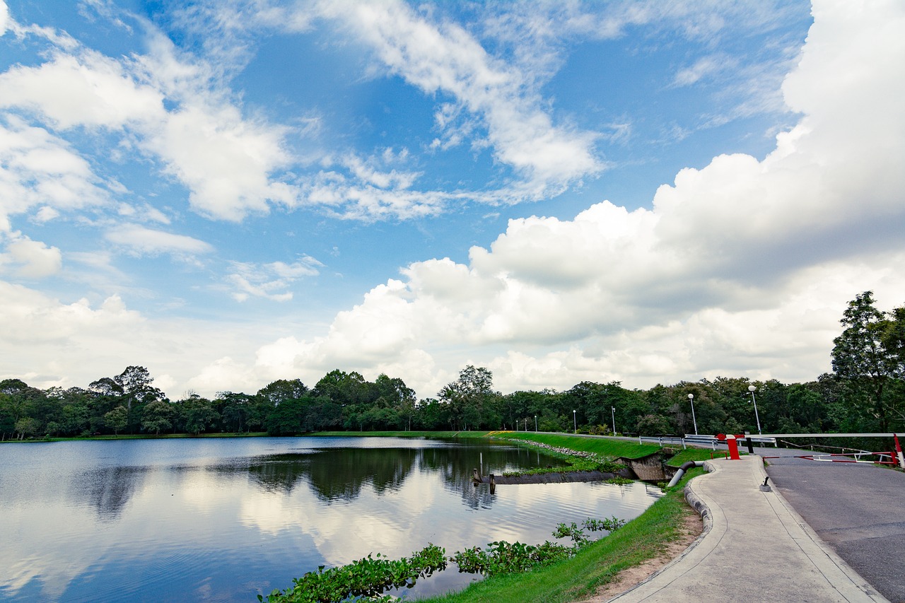 lake sky landscape free photo