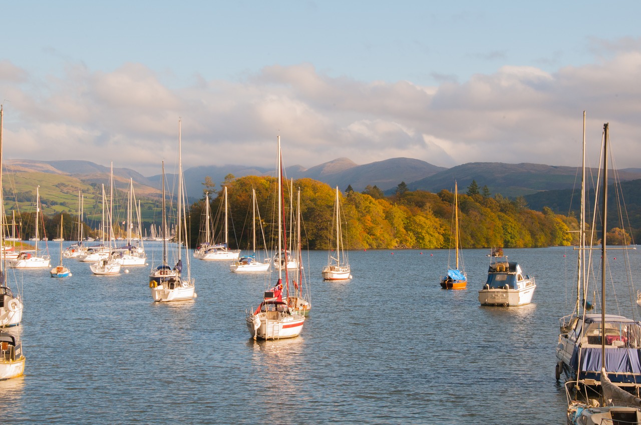 lake water boats free photo