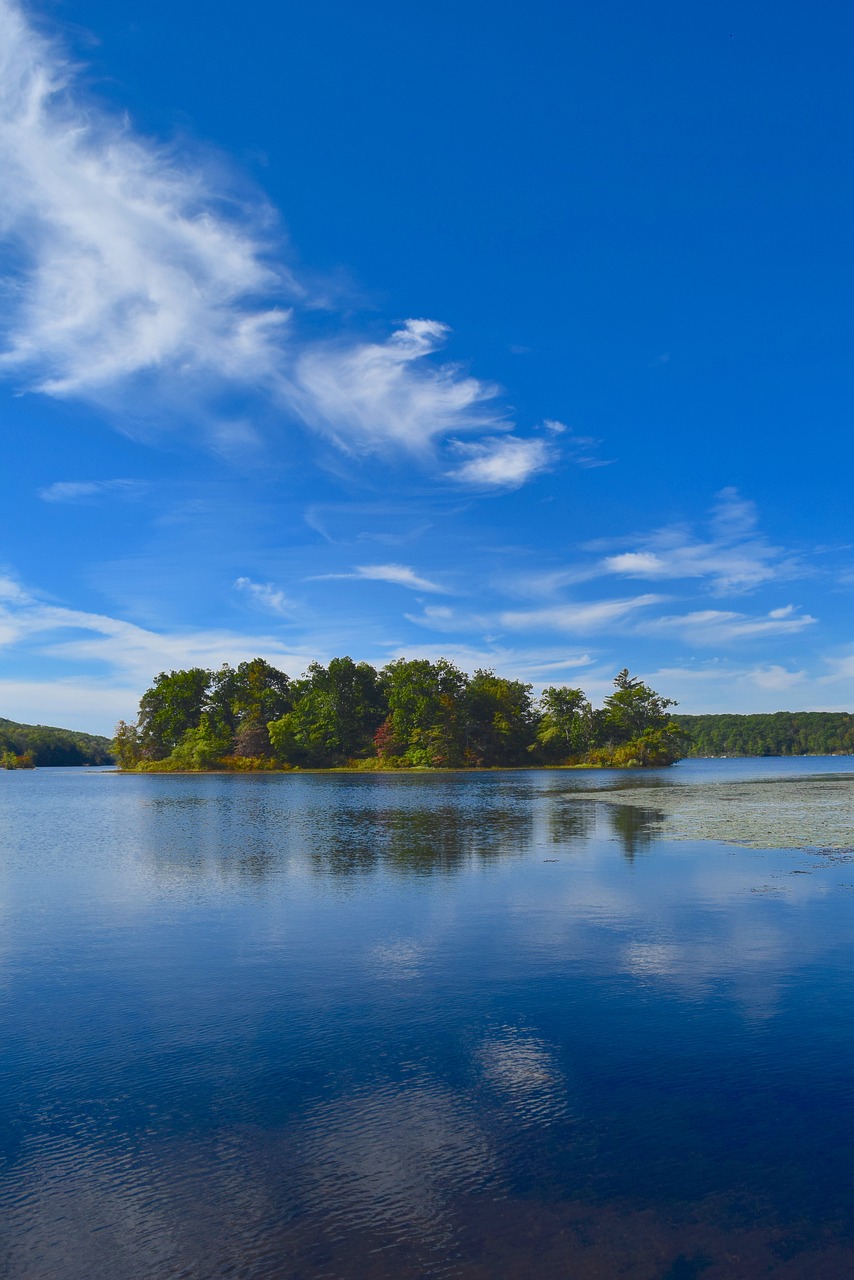 lake island water free photo