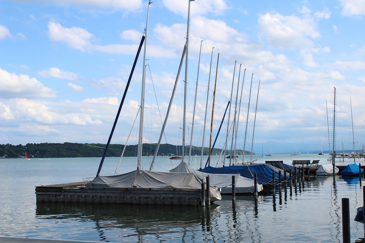 lake boats sky free photo