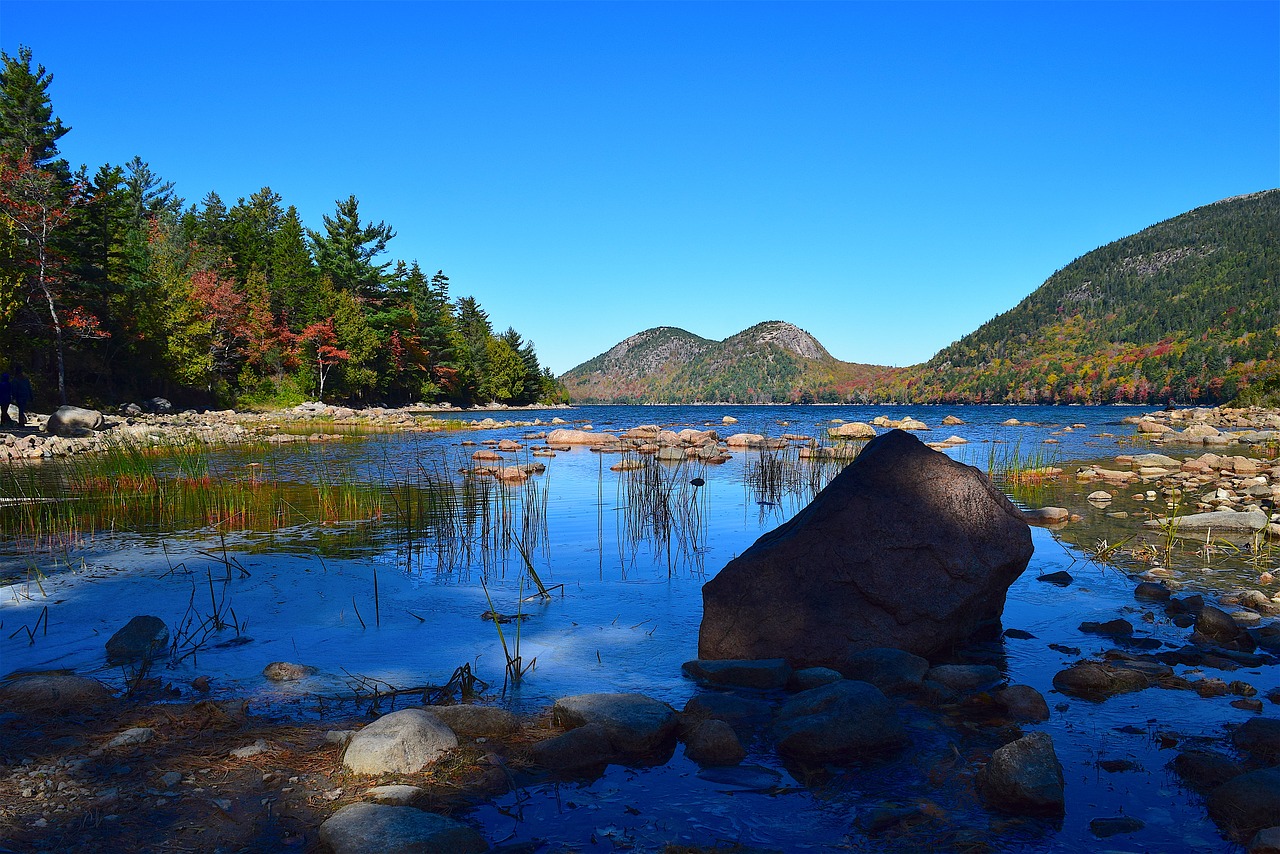 lake shore rocks free photo