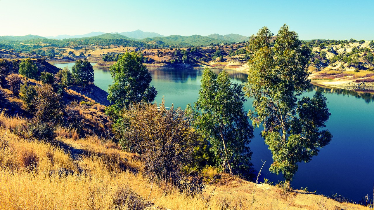 lake landscape mountains free photo