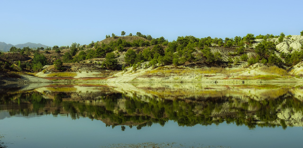 lake landscape mountains free photo