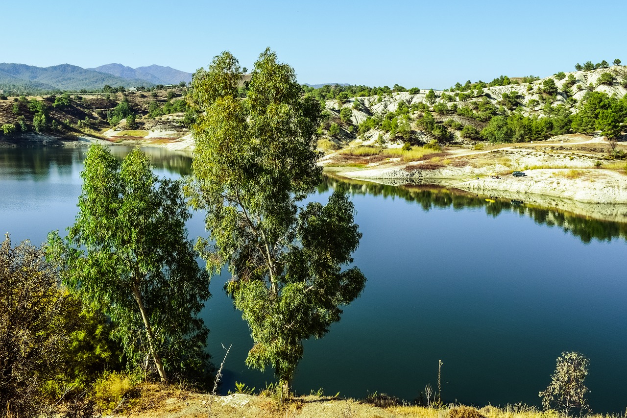 lake landscape mountains free photo