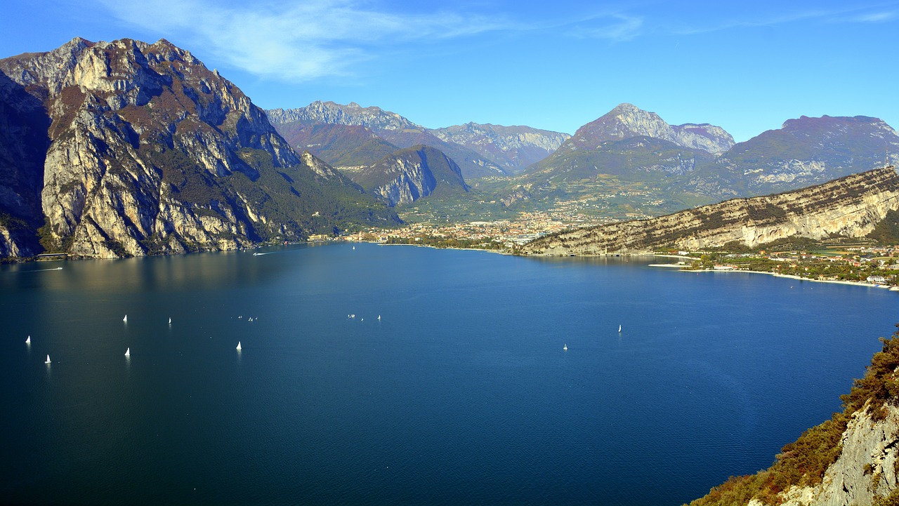 lake landscape mountain free photo