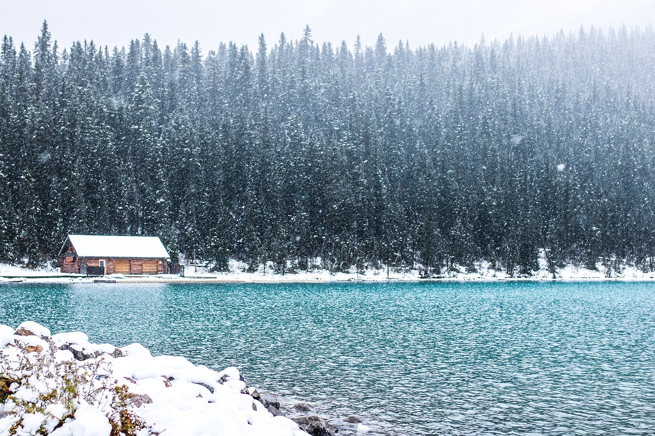 lake louise canada free photo